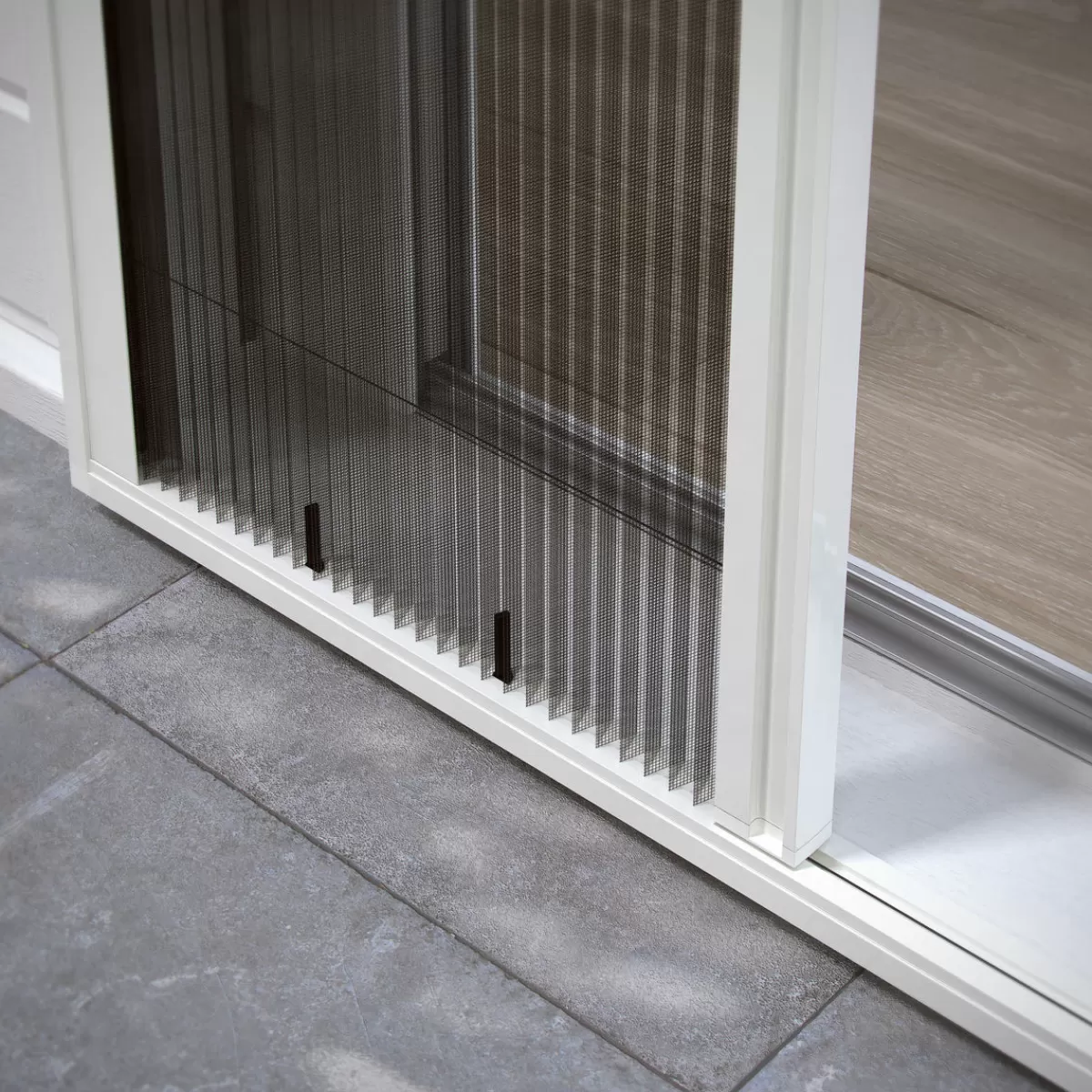 Brico Vliegendeuren-Cando Hordeur Comfort - Plisse Hordeur - Wit Profiel - Grijs Gaas - 100X229Cm