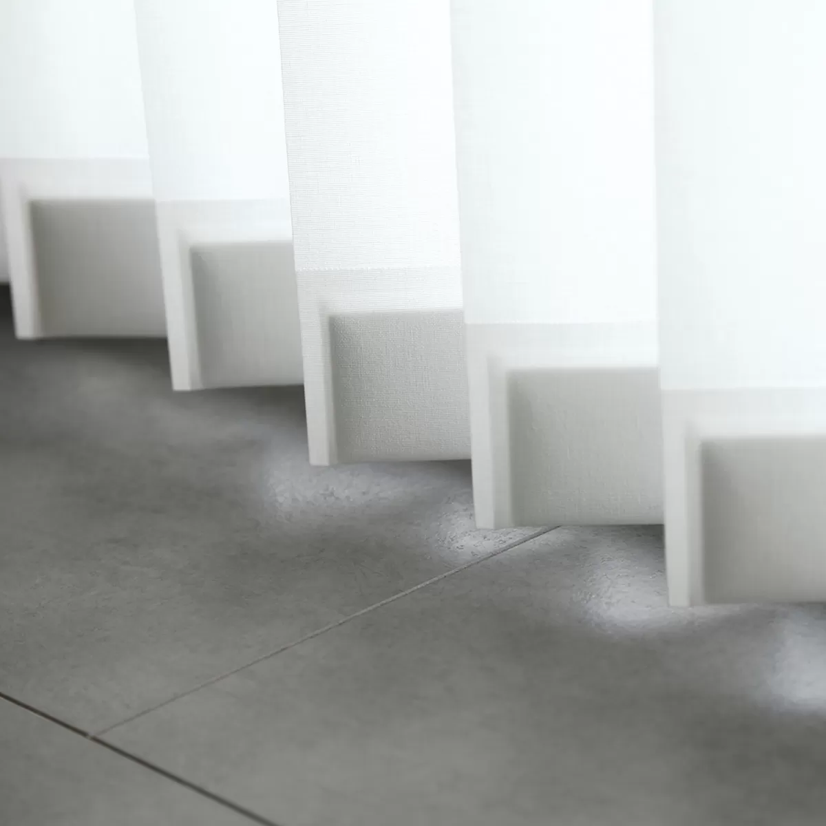 Brico Lamellen-Madeco 4115 Verticale Lamellen Compleet Lichtdoorlatend Wit 12,7 X 260 Cm + Rail 150 Cm
