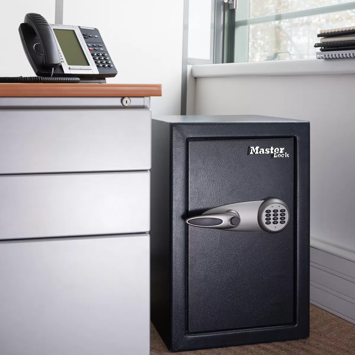 Brico Kluizen-Master Lock - Grote Kluis Met Hoge Veiligheid En Digitale Combinatie - Formaat L